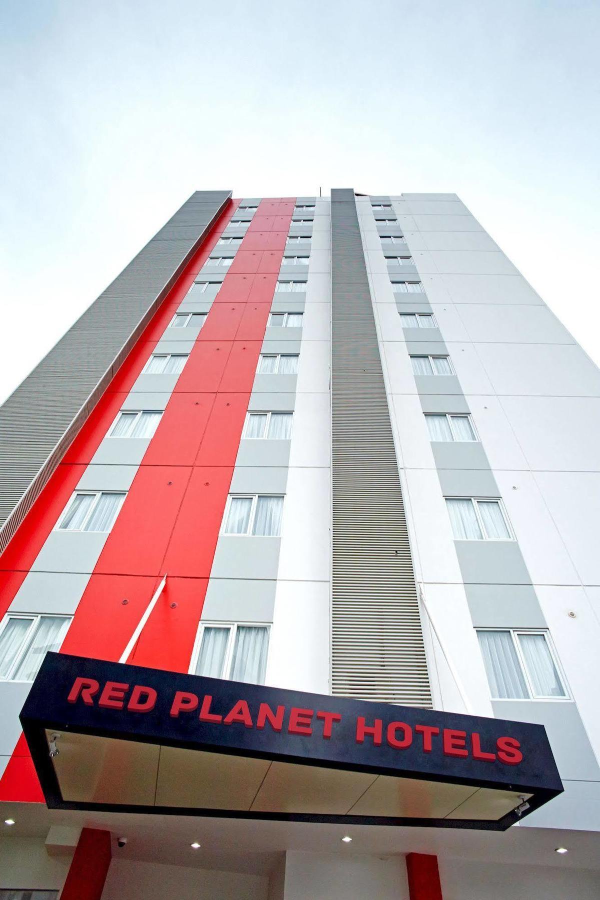 巨港红色星球酒店 外观 照片